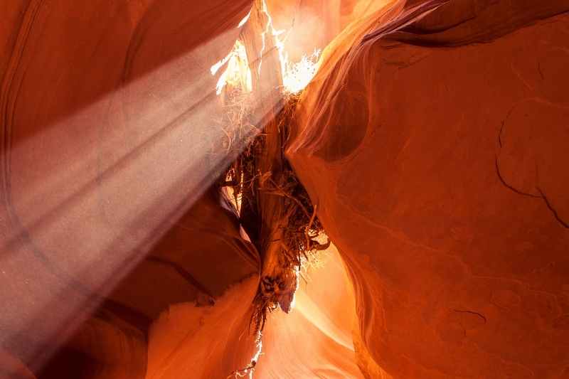 usa-upper-antelope-canyon-light-beams