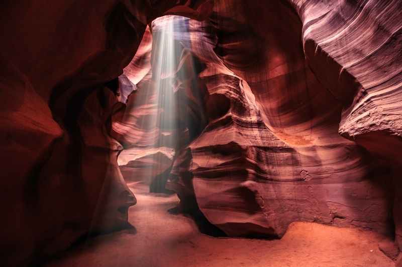 usa-upper-antelope-canyon-light-beams