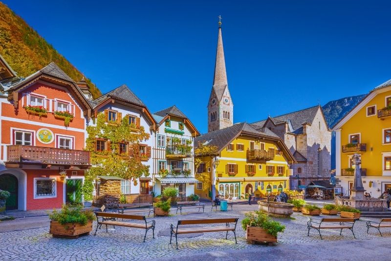 austria-hallstatt-market-square