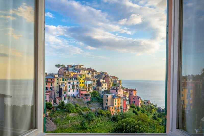 italy-cinque-terre-corniglia