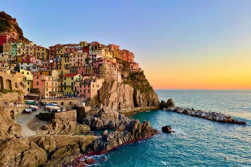 italy-cinque-terre-manarola