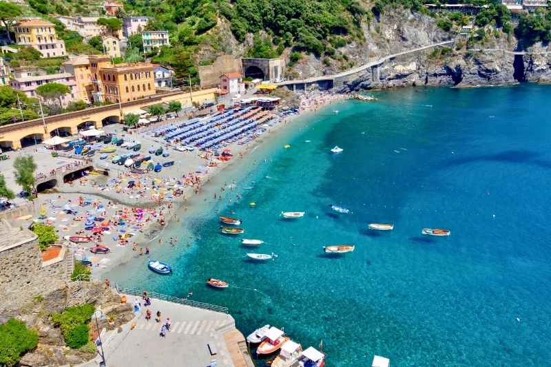 italy-cinque-terre-monterosso-al-mare