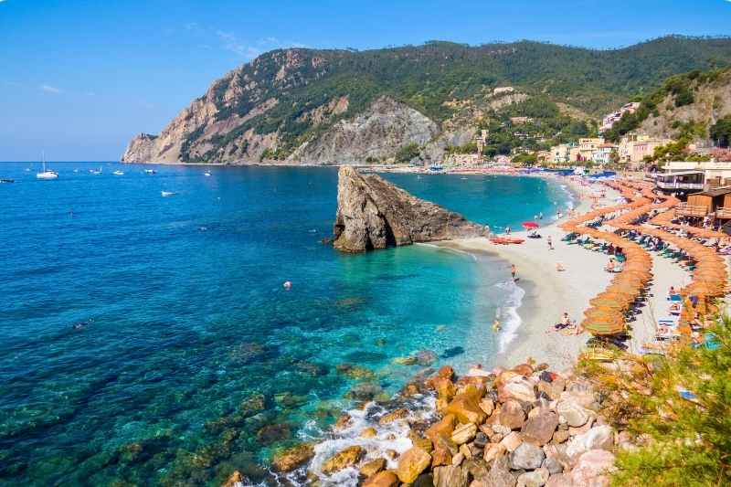 italy-cinque-terre-monterosso-al-mare