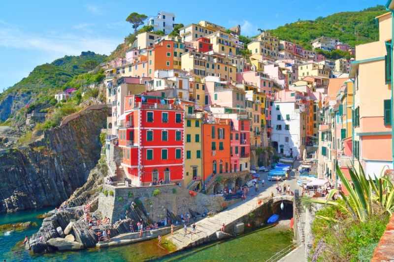 italy-cinque-terre-riomaggiore