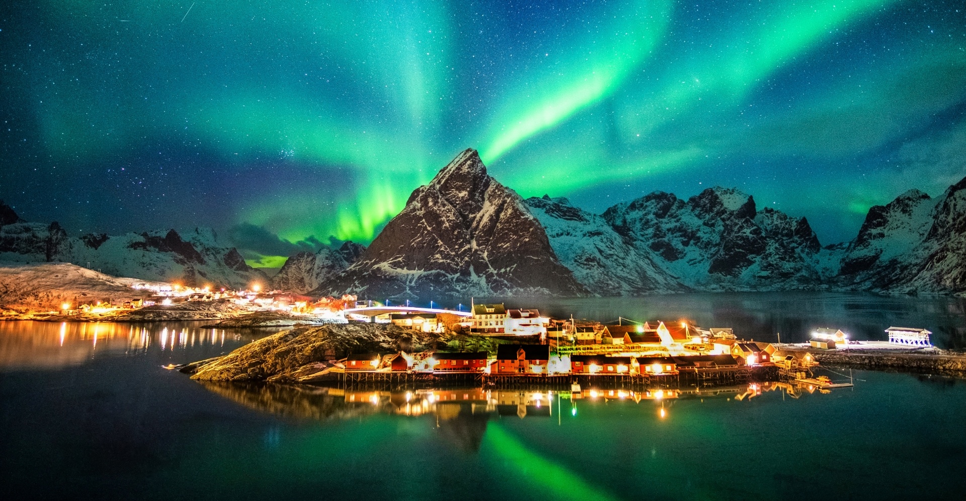 世界之書．羅弗敦極光